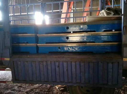 鑄鐵平臺(tái)裝車現(xiàn)場